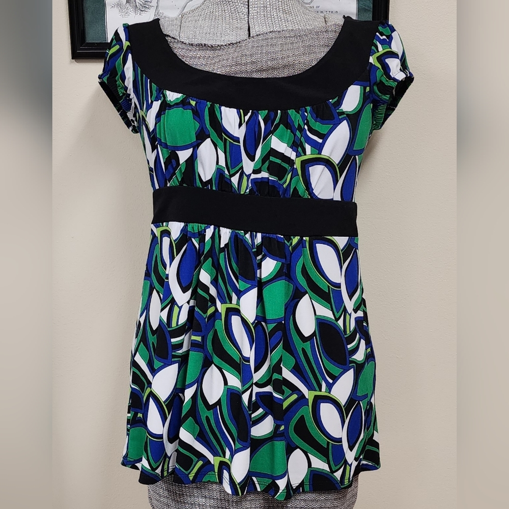 Super cute dress top